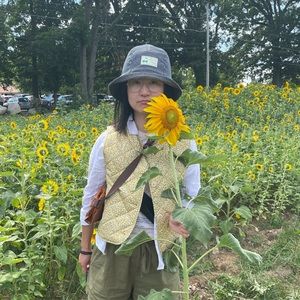 Meet your Posher, Caroline